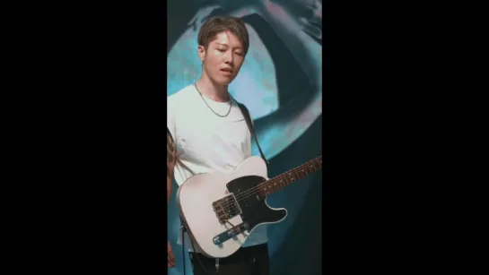 MIYAVI plays over One Kiss by Calvin Harris and Dua Lipa (Vertical video)