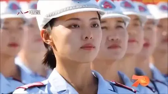 Китайские девушки на параде под песню Катюша. China female military parade