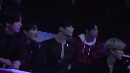 TAEMIN SUNGWOON REACTION TO BTS MIC DROP @ MAMA HONGKONG