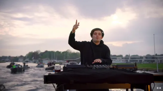 Martin Garrix @ карантин сет в реке на дистанции самоизоляции :D #коронавирус