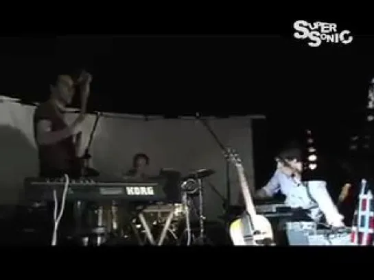 Broadcast live at Supersonic Festival (2006)