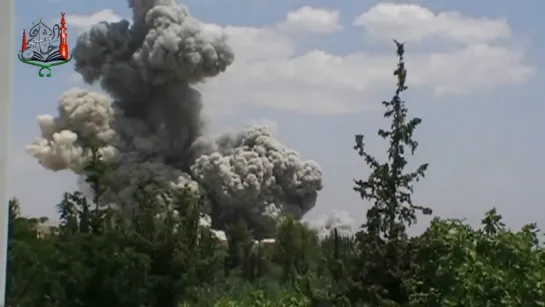 Сирия.Мощный авиаудар по боевикам в одном из районов Дамаска.16.06.2015.