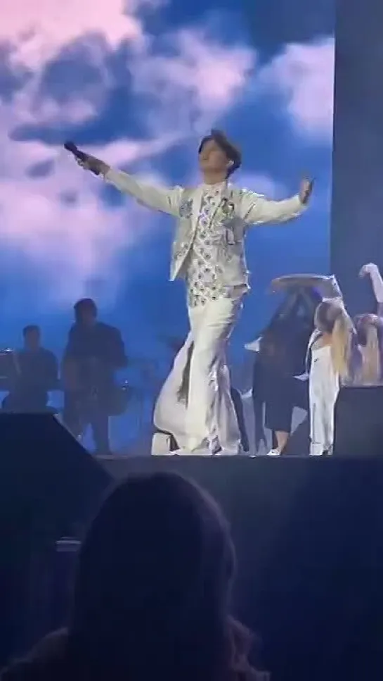 Dimash Димаш Dusseldorf concert part 1