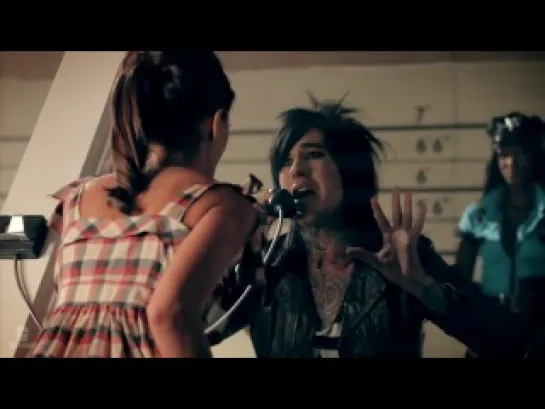 Falling in Reverse - The Drug In Me Is You