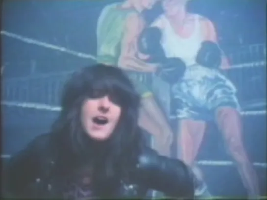 Girlschool - Play Dirty