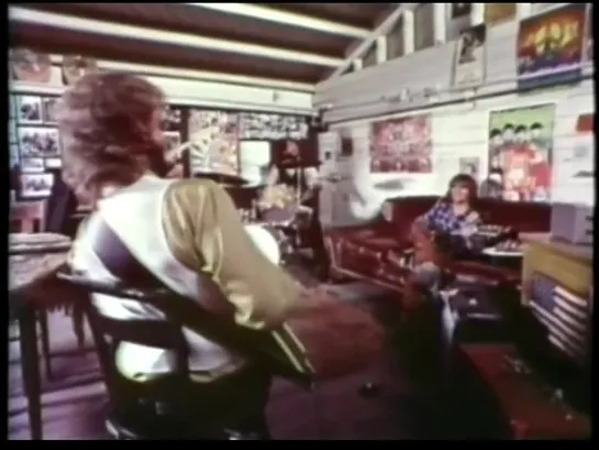 Creedence Clearwater Revival - Lookin' Out My Back Door (CCR) (1970) HD.mp4