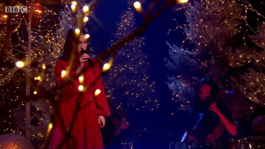 Sigrid 'Home To You (This Christmas)' (Top of the Pops Christmas 2021) Full HD