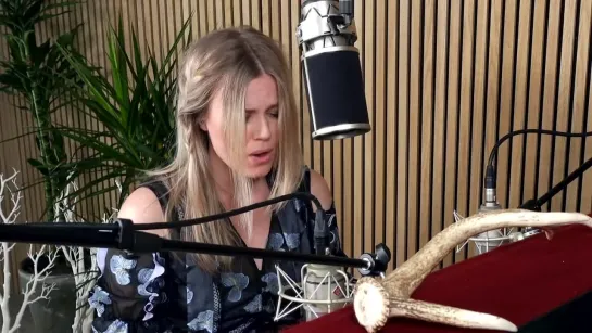 Myrkur 'Onde Børn' (acoustic from Live Stream) Full HD