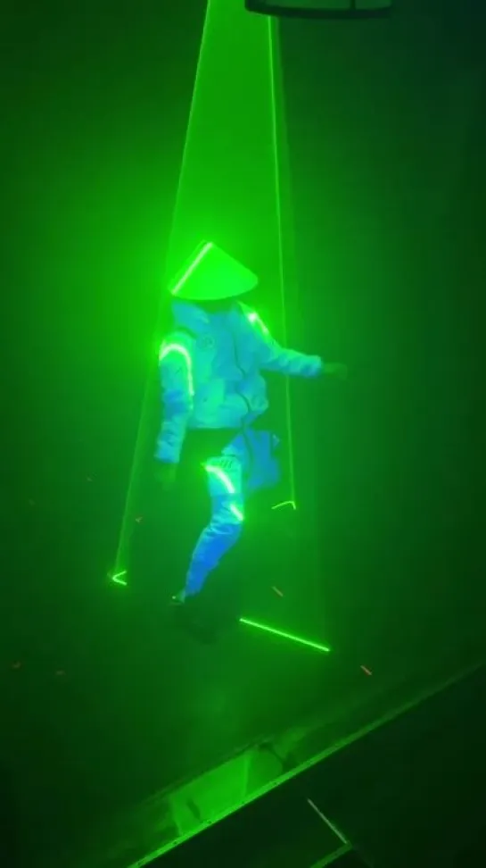 Laser dance ...