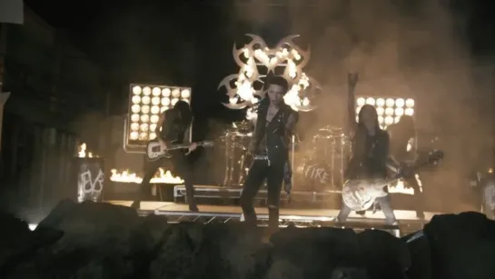 Black Veil Brides - Heart Of Fire