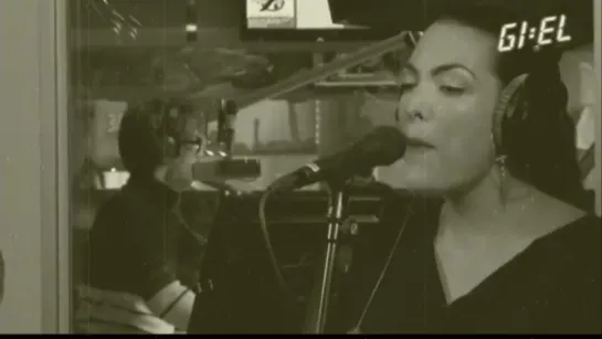 Caro Emerald  -  Pack Up The Louie