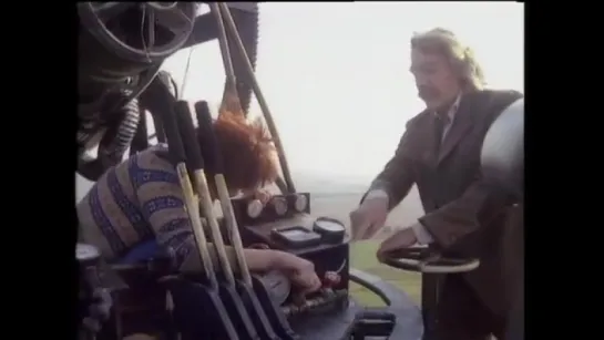 Kate Bush - Cloudbusting - Official Music Video