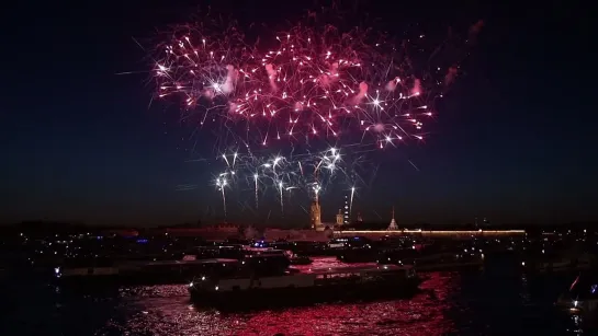 День города. Санкт-Петербургу 320 лет. Петровский фестиваль огня.