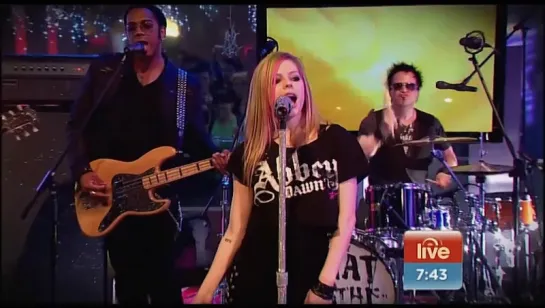 Avril Lavigne - What The Hell [Sunrise Live Tv Show] (Upscale)