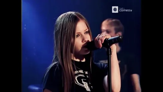 Avril Lavigne - Complicated  [Live Harald Schmidt Show] (Upscale)