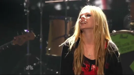 Avril Lavigne - What The Hell +  Smile [Americas Got Talent Results Show 2011] (FullHD 1080p)