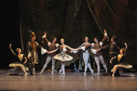 Raymonda, Paris Opera Ballet (2009)