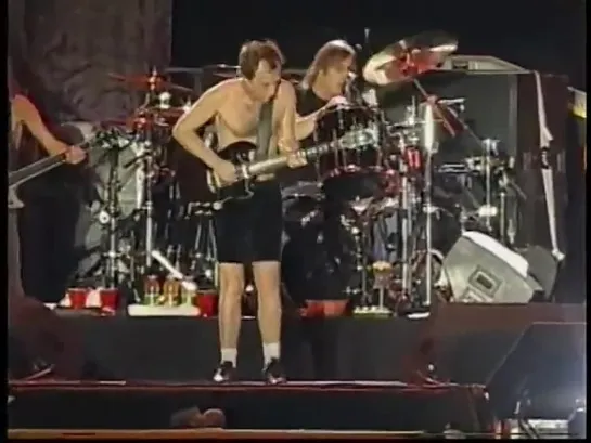 AC/DC - Let There Be Rock (Live At Downsview Park, Toronto, 2003)