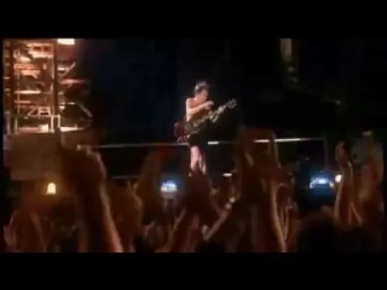 AC/DC - Shot Down In Flames (Live In Munich, Germany 2001)