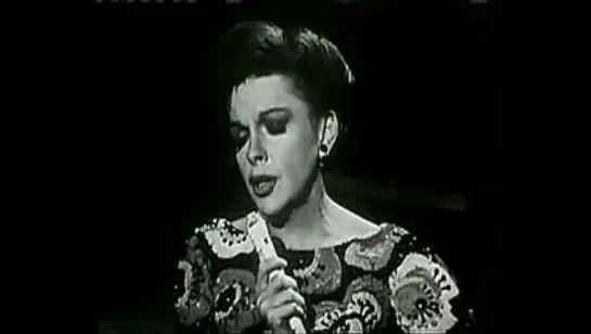 Judy Garland - "Smile"