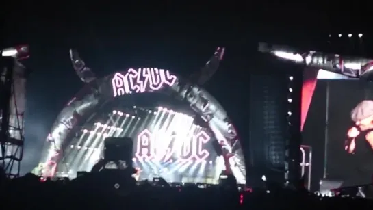 AC/DC - Back In Black (Live At ANZ Stadium, Sydney, 04.11.2015)