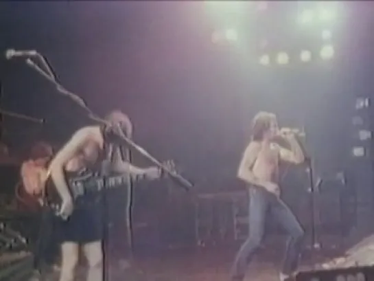 AC/DC - Let There Be Rock  (Live In Apollo Theater, 1978)