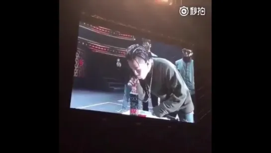 [FANCAM] 161703 BIGBANG на фанмитинге в городе Шэньчжоу