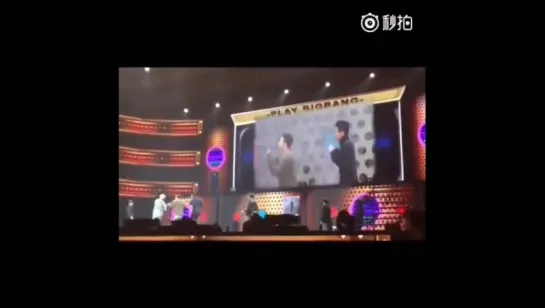 [FANCAM] 161703 BIGBANG на фанмитинге в городе Шэньчжоу