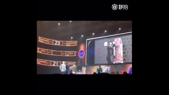 [FANCAM] 161703 BIGBANG на фанмитинге в городе Шэньчжоу