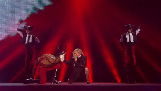 Madonna - Living For Love (Live At BRIT Awards 2015) Full HD