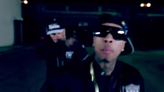 Chris Brown feat. Tyga - Holla At Me