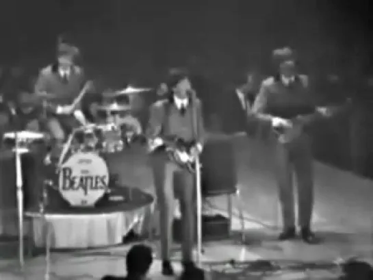 The Beatles - I Saw Her Standing There 1964 (Live)