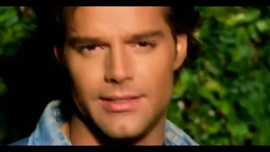 Ricky Martin With Christina Aguilera - Nobody Wants To Be Lonely (2000) [720]