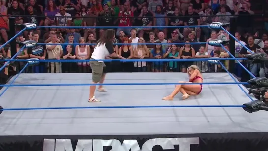 ODB returns and immediately goes after Velvet Sky!.mp4