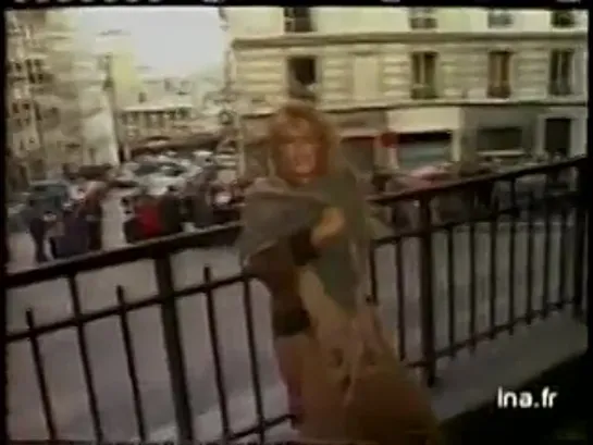 Dalida - Il y a toujours une chanson Sketch #