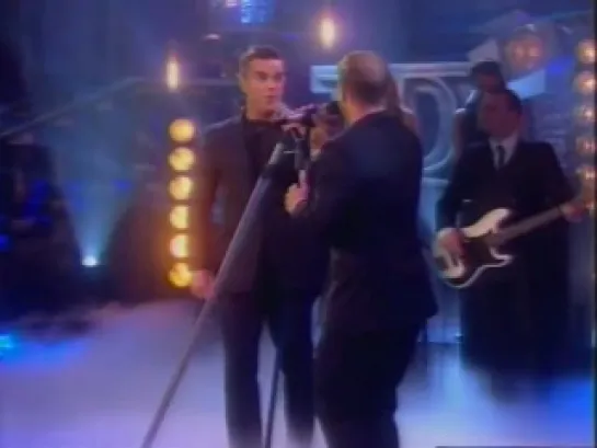 Robbie Williams + Gary Barlow Perform Shame On Paul O'Grady Show