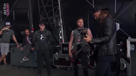 Bullet For My Valentine - Your Betrayal (Live Part Hellfest Summer 2022)