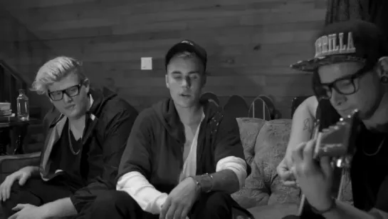 Justin Bieber - Sorry (Acoustic) w/ Skrillex & BLOOD #PreOrderPurpose