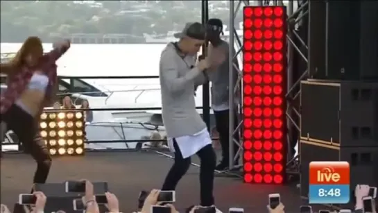 Justin Bieber - Boyfriend (Live on Sunrise 7 - Australia) 30.09.2015