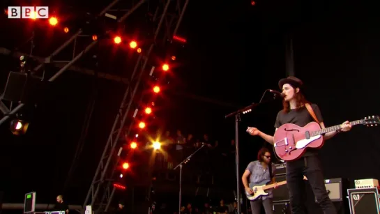 James Bay - Hold Back The River (Glastonbury 26.06.2015)