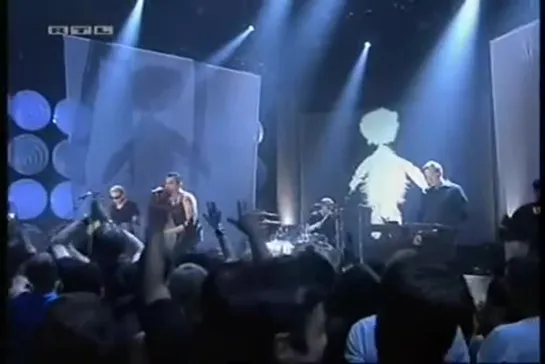 Depeche Mode - A Pain That Im Used To, Top Of The Pops, RTL, Germany, (03.12.2005)