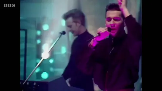 Depeche Mode - Strangelove, Top Of The Pops, BBC, UK, (07.05.1987)