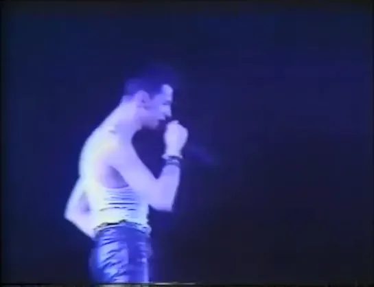 Depeche Mode - Hanns Martin Schleyer Halle, Stuttgart, West Germany (02.05.1986)