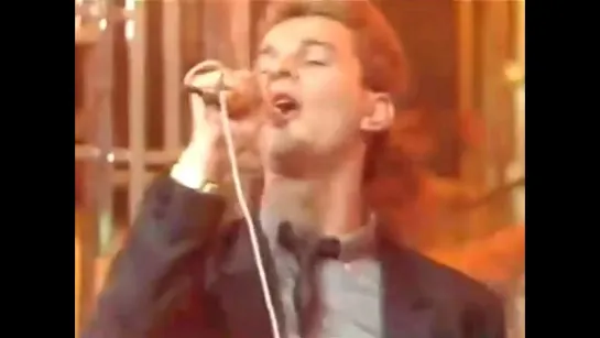 Depeche Mode - Everything counts, Top Of The Pops, BBC, UK, (11.08.1983)