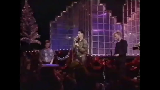 Depeche Mode - Just Can`t Get Enough,Top Of The Pops, X-mas Party, BBC (UK) (25.12.1981)