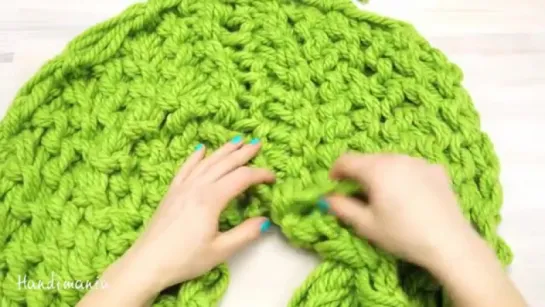 Arm Knitting - Infinity Scarf in 30 Minutes