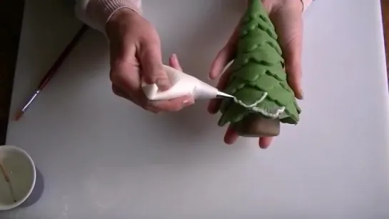 Brush embroidery christmas tree cake topper snow using fondant, How To Cake Decorating Tutorial