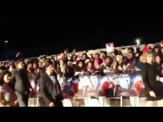 Shahrukh Khan & Gauri at Ra.One premiere at O2 in London.