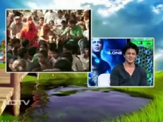 Shahrukh Khan speaks to the villagers