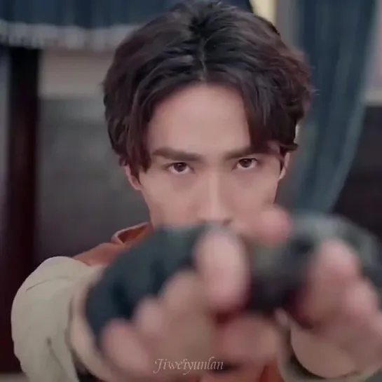 #ZhuYilong Мы бандито, гангстерито, мы кастето — пистолето, о-йес